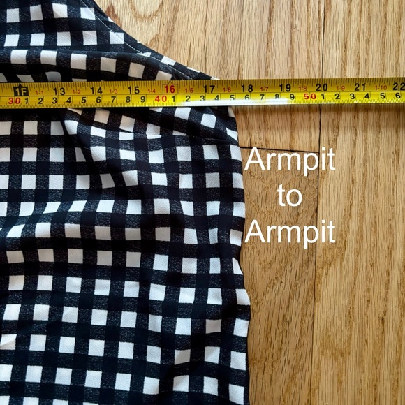 Banana Republic Halter Style / Tie Neck Blouse - Picture 5 of 6